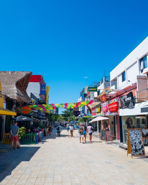Artisan Markets and Local Finds in Playa del Carmen and Tulum