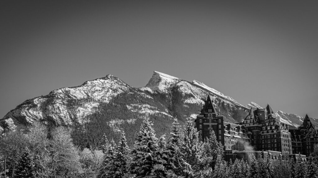 Banff vs Jasper vs Canmore: Which Rockies Town Wins for a Family Summer Trip? Banff vs Jasper vs Canmore: Which Rockies Town Wins for a Family Summer Trip?